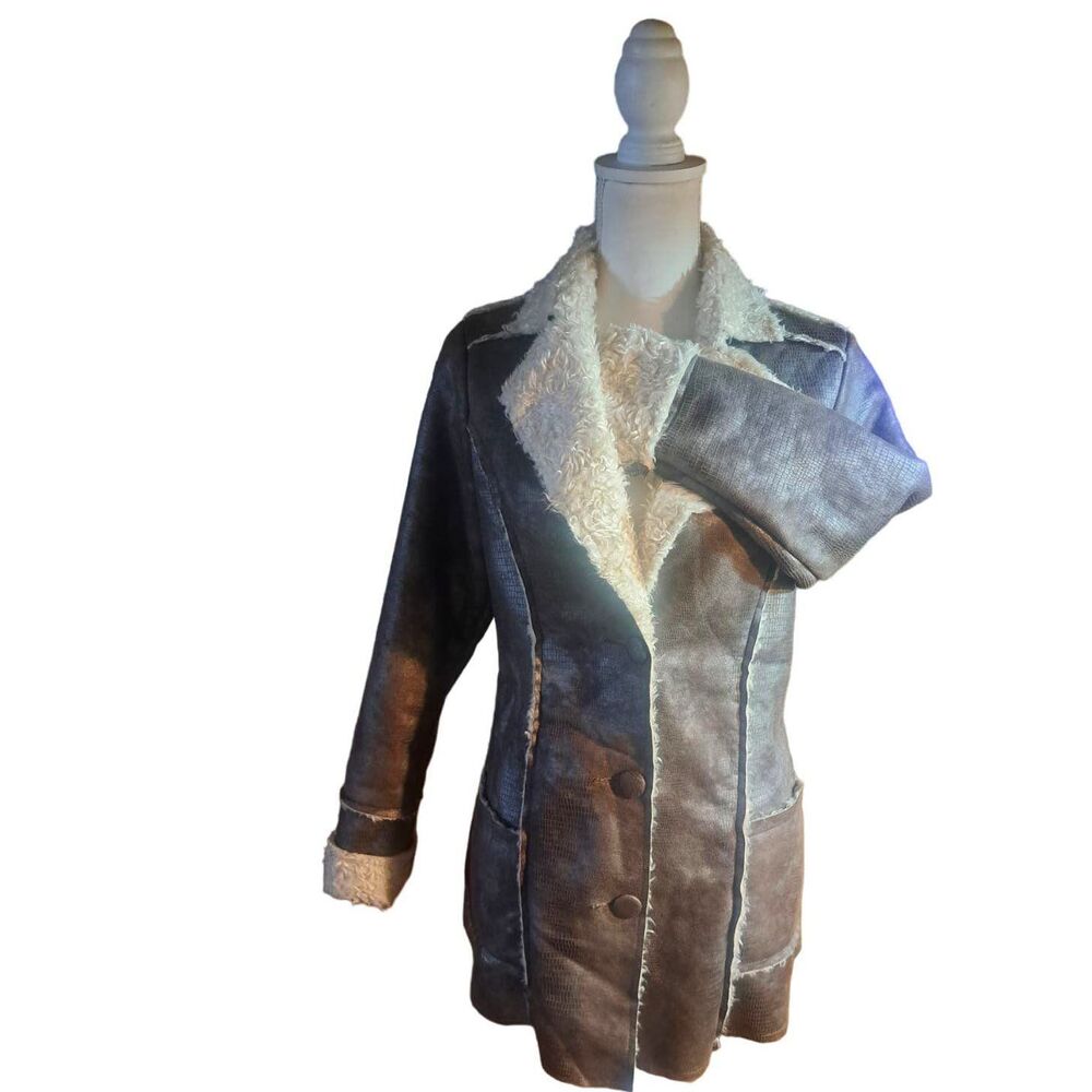 SALE! NWT- Size Small MonoReno Faux Sherpa Lined & Leather Brown Snakeskin Coat